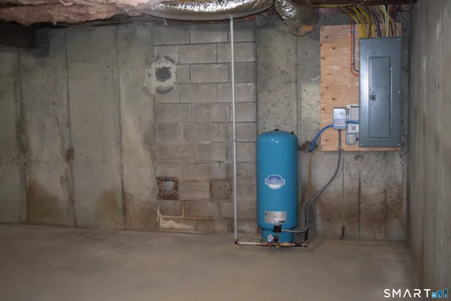 $479,000 | 10 Meeting House Road, Barkhamsted, CT 06063