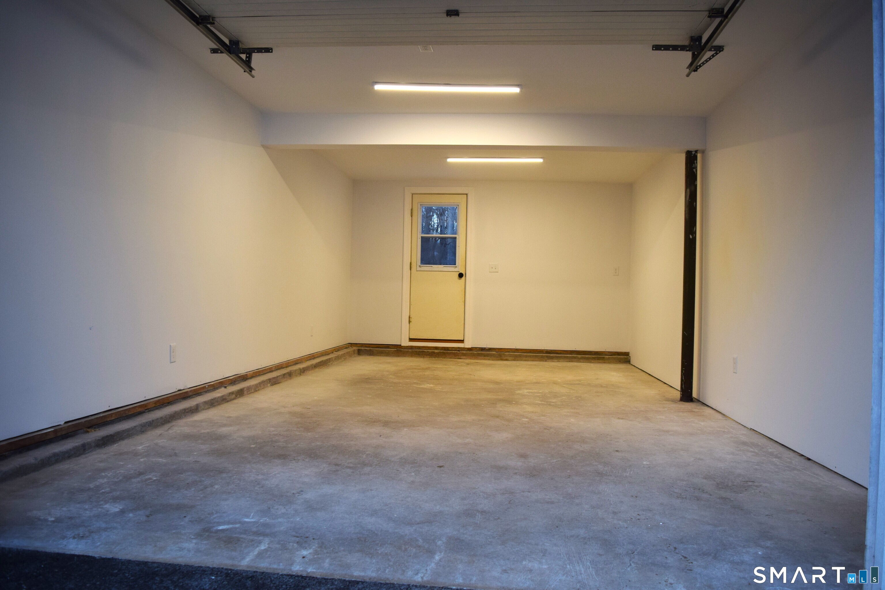 10 Meeting House Road Barkhamsted, CT 06063 - Photo 34 of 36