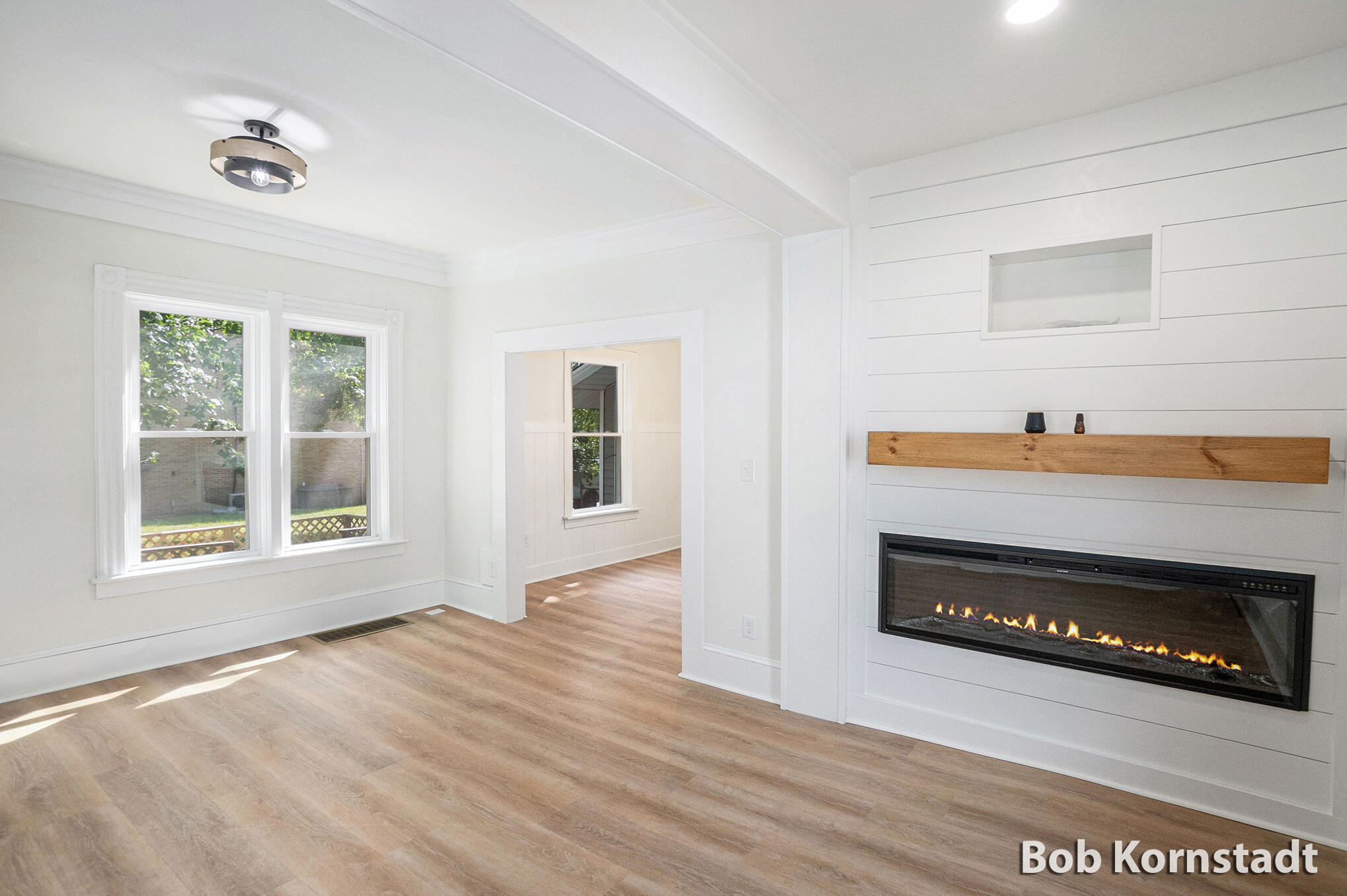 319 North Rowe Street Ludington, MI 49431 - Photo 13 of 40 DSC04904