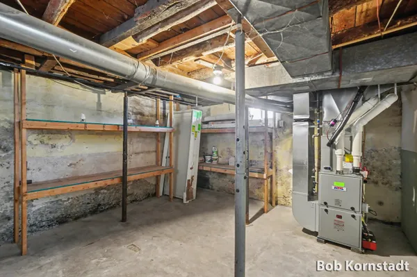 $384,900 | 319 North Rowe Street, Ludington, MI 49431