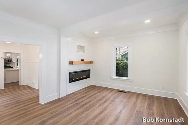 $384,900 | 319 North Rowe Street, Ludington, MI 49431