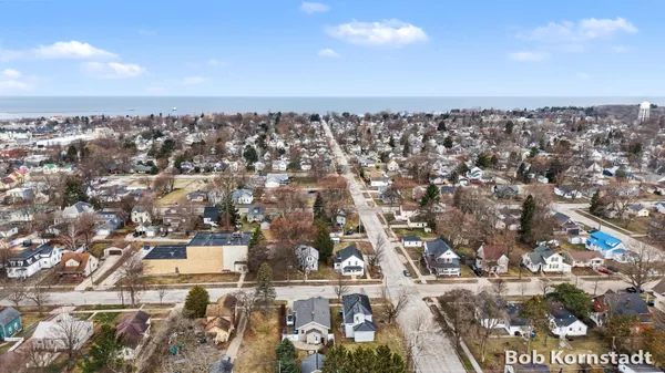 $384,900 | 319 North Rowe Street, Ludington, MI 49431