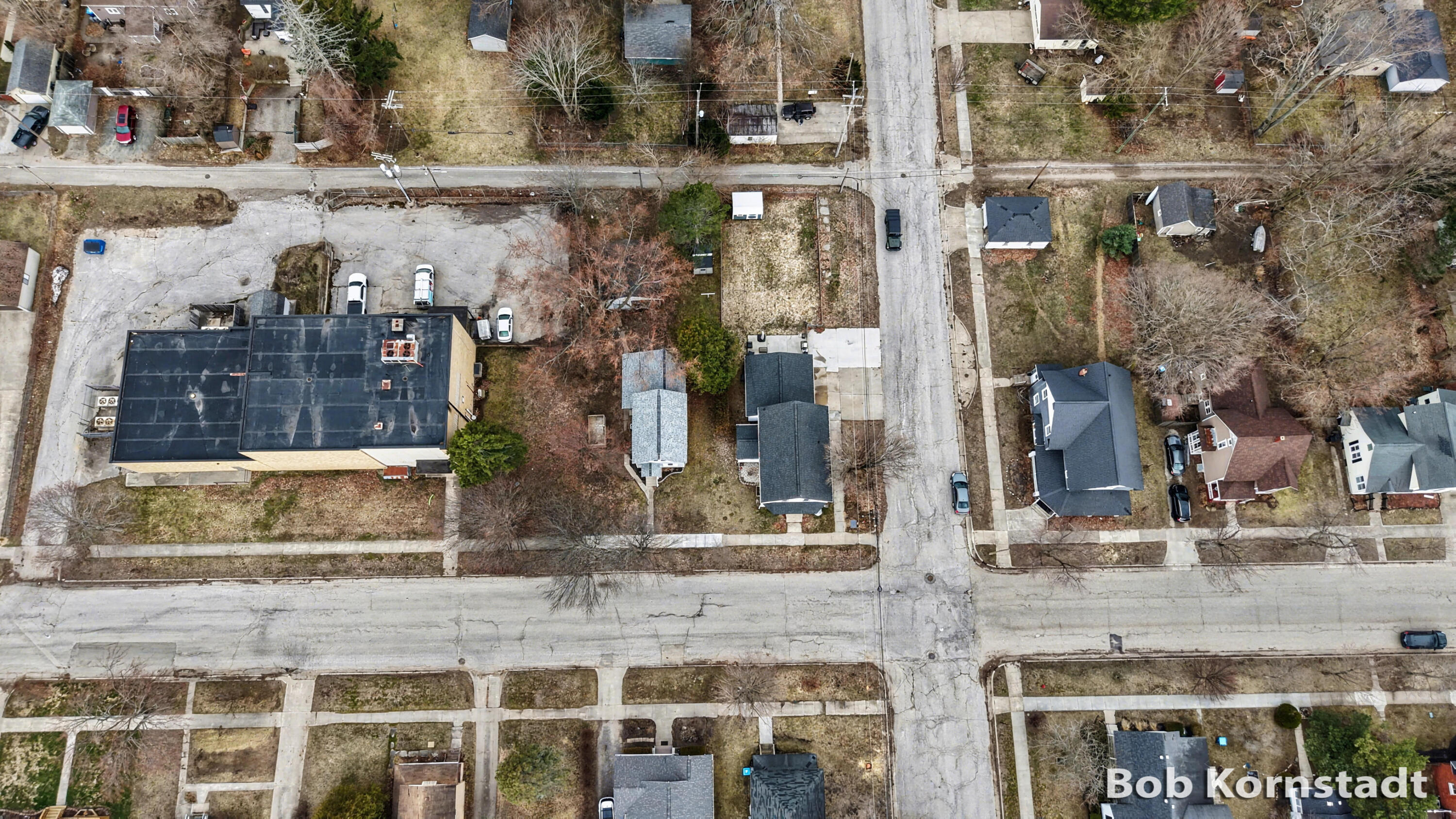 319 North Rowe Street Ludington, MI 49431 - Photo 38 of 40 DJI_20260331102643_0004_D