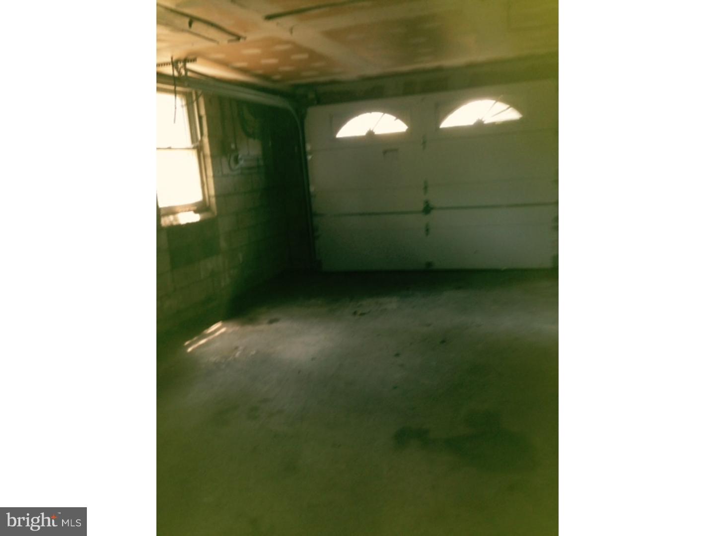 1875 Almonesson Road Deptford, NJ 08096 - Photo 18 of 22 Garage