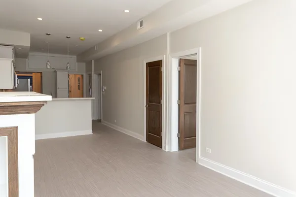 $3,200 | 1637 North Clybourn Avenue, Unit 2F, Chicago, IL 60614
