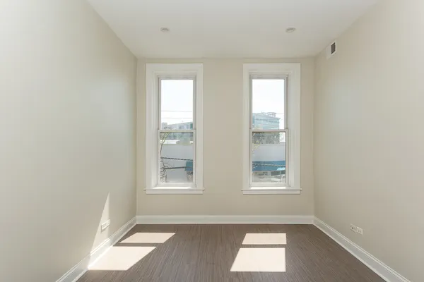 $3,200 | 1637 North Clybourn Avenue, Unit 2F, Chicago, IL 60614