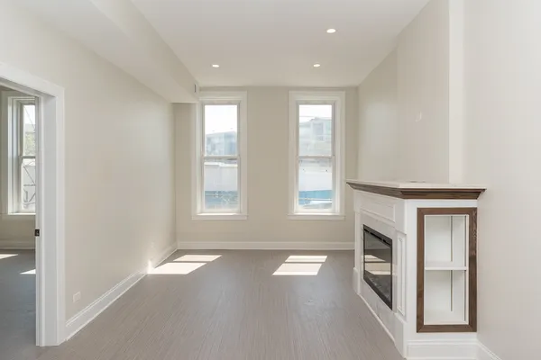 $3,200 | 1637 North Clybourn Avenue, Unit 2F, Chicago, IL 60614