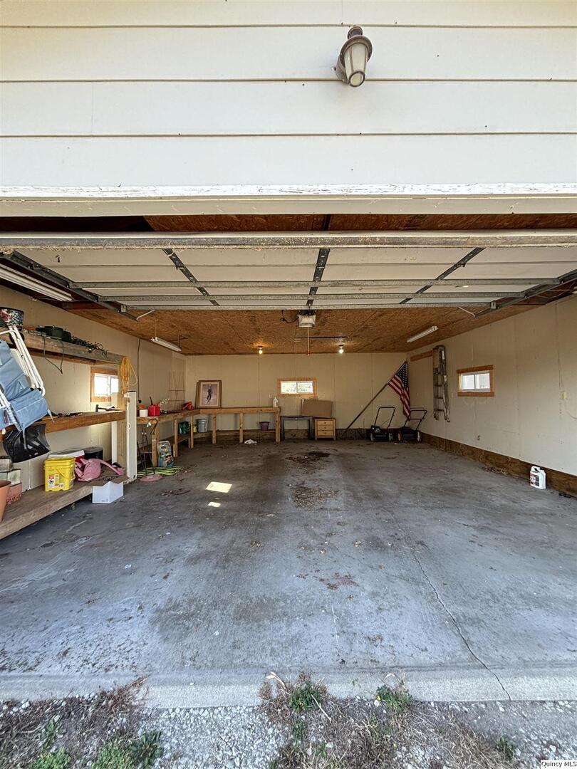 41 Main Street Carthage, IL 62321 - Photo 26 of 27 a view of a parking area