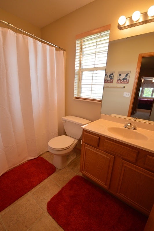 5913 Spring View Court Northeast Cedar Rapids, IA 52411 - Photo 18 of 25 Gallery Image 18
