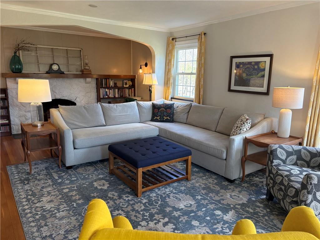 800 Tuscarawas Road Beaver, PA 15009 - Photo 13 of 26 a living room with furniture and a couch