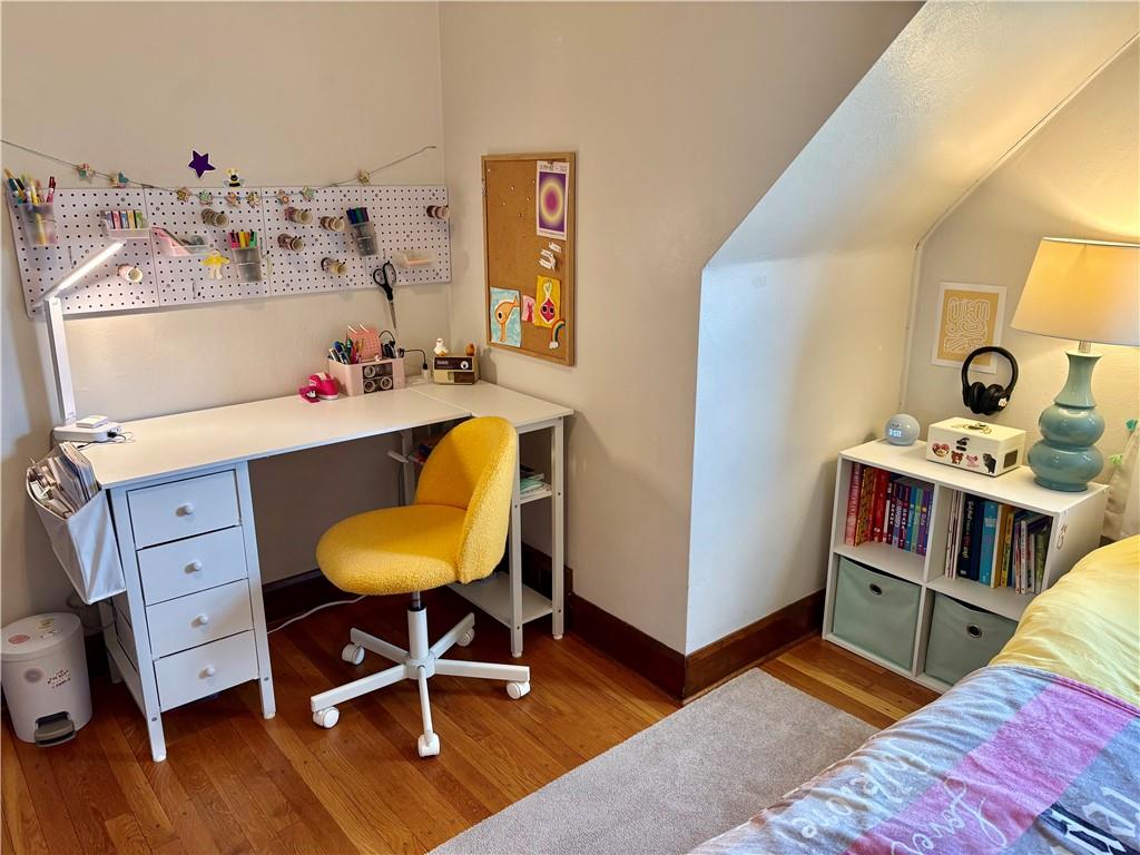 800 Tuscarawas Road Beaver, PA 15009 - Photo 9 of 26 a bedroom with a workspace