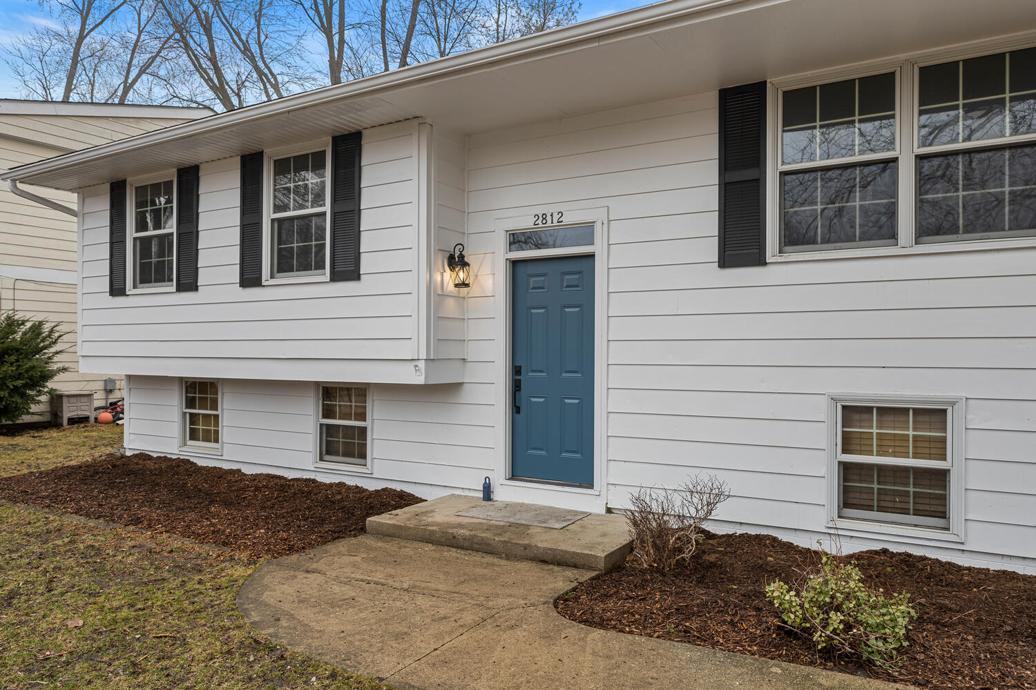 2812 Alton Drive Champaign, IL 61821 - Photo 2 of 5