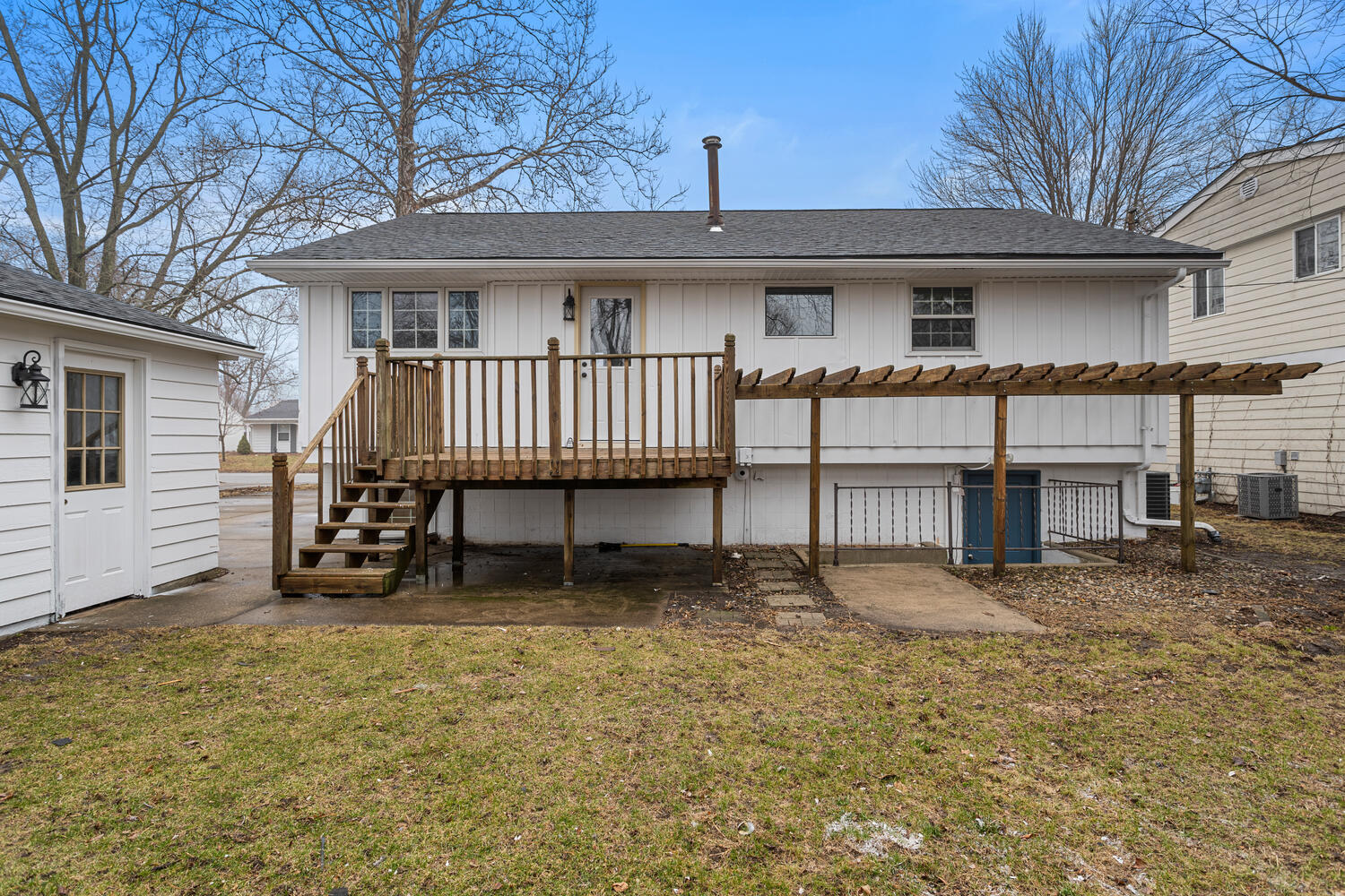 2812 Alton Drive Champaign, IL 61821 - Photo 4 of 5