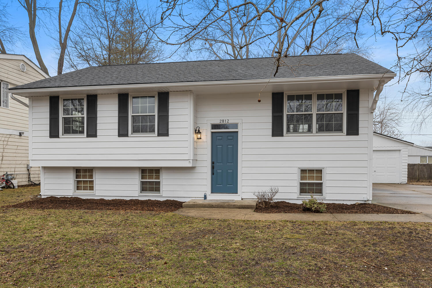 2812 Alton Drive Champaign, IL 61821 - Photo 3 of 5