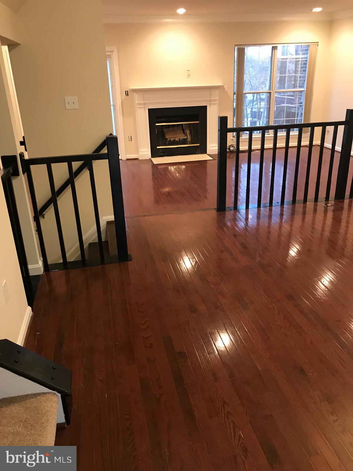 9207 Vanfleet Court Laurel, MD 20708 - Photo 4 of 13 Gallery Image 4