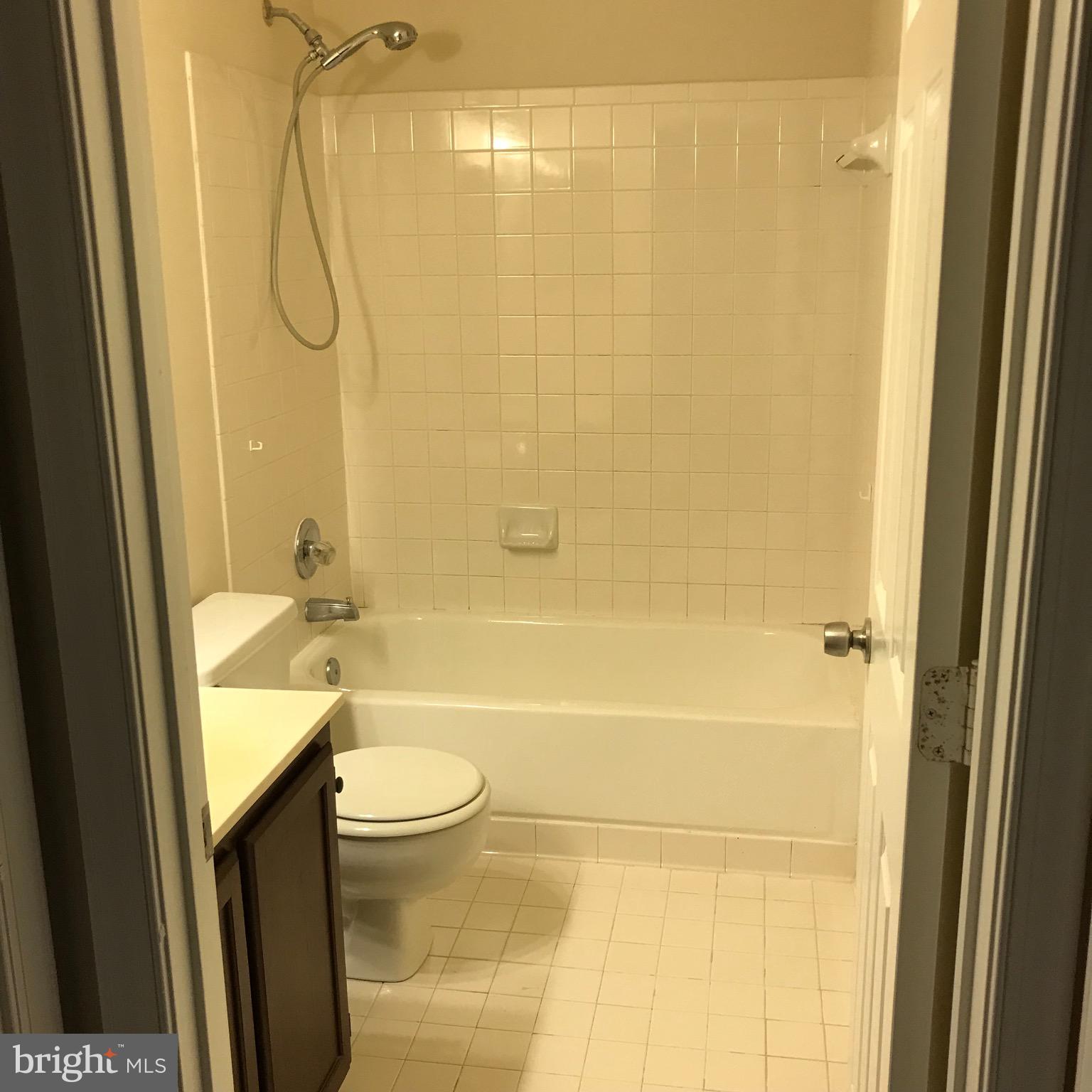 9207 Vanfleet Court Laurel, MD 20708 - Photo 6 of 13 Gallery Image 6