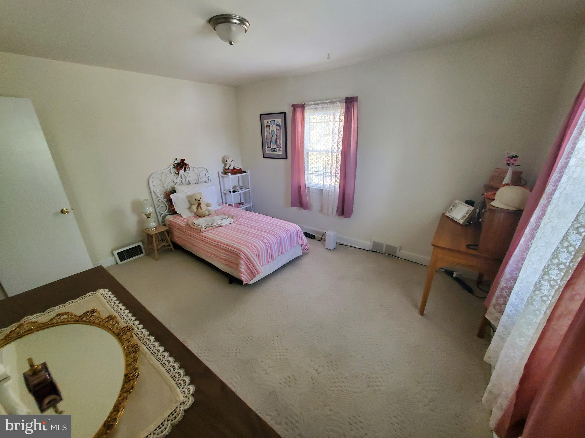 40 Johns Road Cheltenham, PA 19012 - Photo 5 of 6 Gallery Image 5