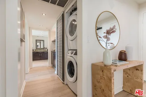 $749,000 | 10535 Wilshire Boulevard, Unit 701, Los Angeles, CA 90024