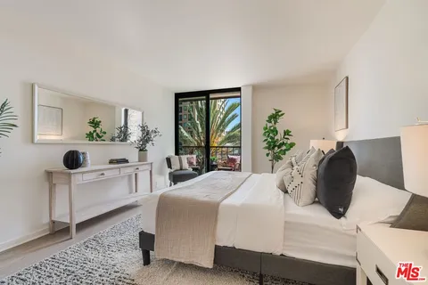 $749,000 | 10535 Wilshire Boulevard, Unit 701, Los Angeles, CA 90024