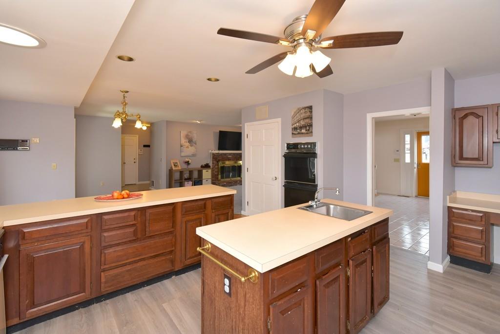 144 Anderson Road Marlborough, MA 01752 - Photo 6 of 41 Gallery Image 6