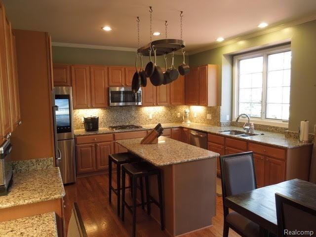 841 Enchantment Drive Rochester, MI 48307 - Photo 4 of 19 unnamed (6).jpg
