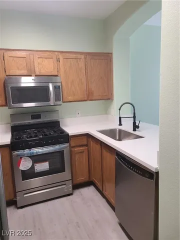 $1,748 | 932 Dusty Creek Street, Las Vegas, NV 89128