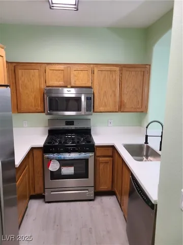 $1,748 | 932 Dusty Creek Street, Las Vegas, NV 89128