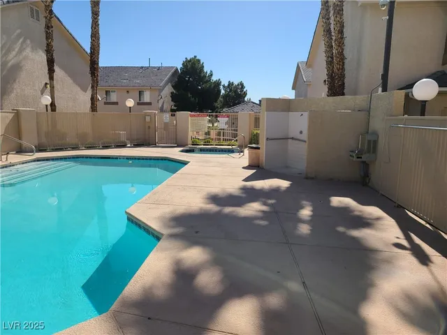 $1,748 | 932 Dusty Creek Street, Las Vegas, NV 89128