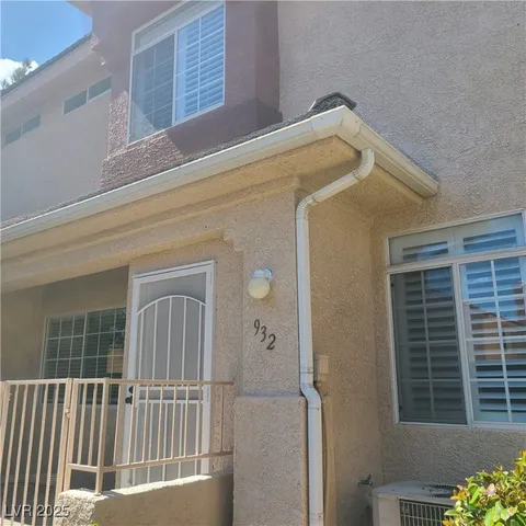 $1,748 | 932 Dusty Creek Street, Las Vegas, NV 89128