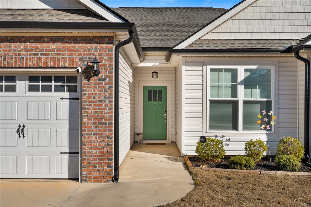 213 Boggs Road Belton, SC 29627 - Photo 5 of 40