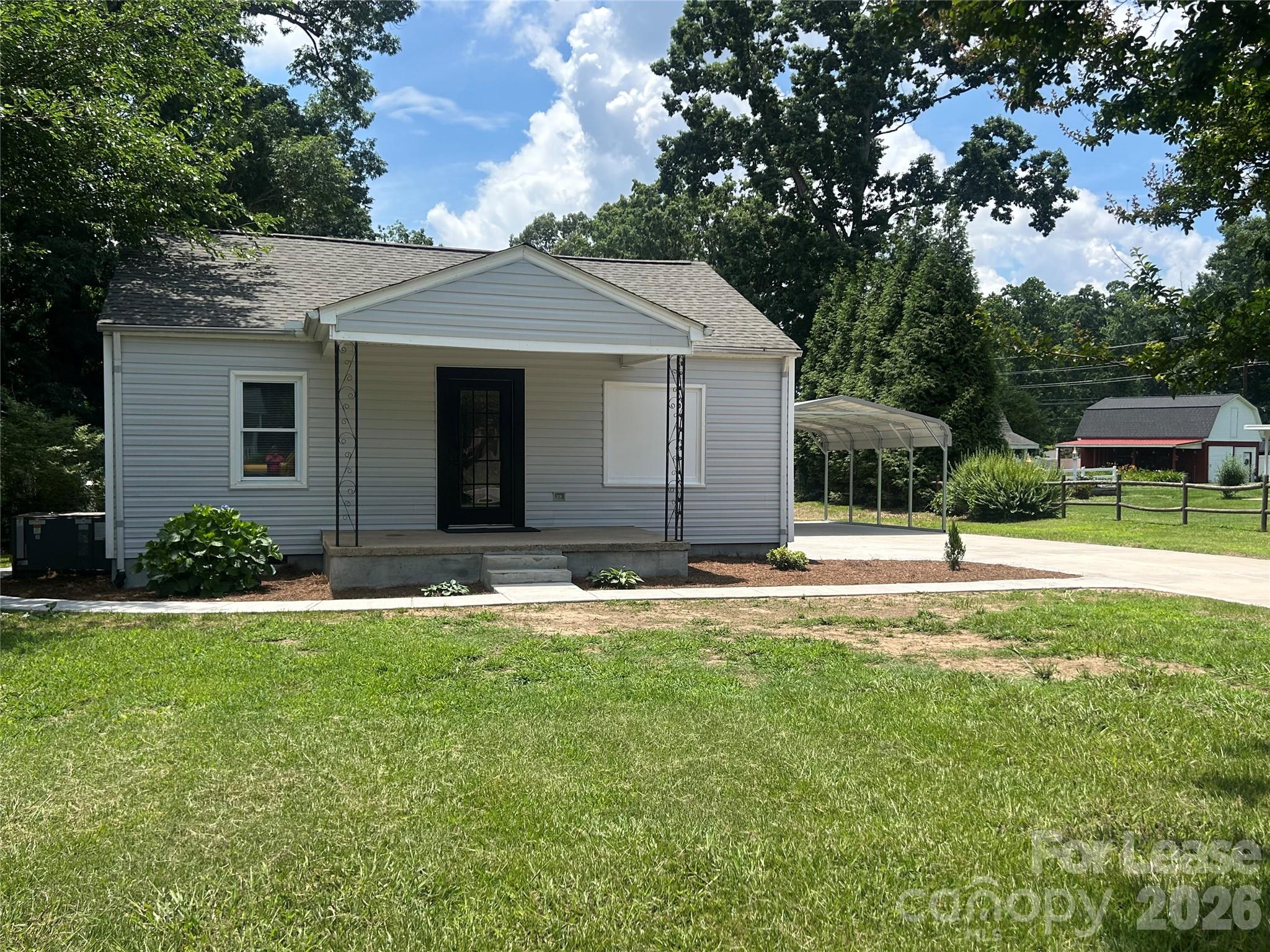 914 Linwood Road Kings Mountain, NC 28086 - Photo 2 of 20