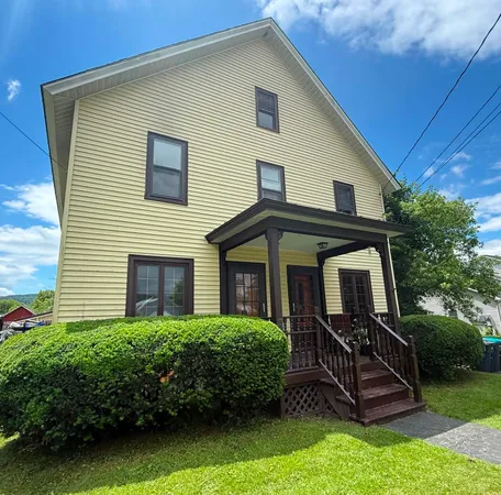 $800,000 | 59-61 Church Street, Unit 2, Richmond, VT 05477