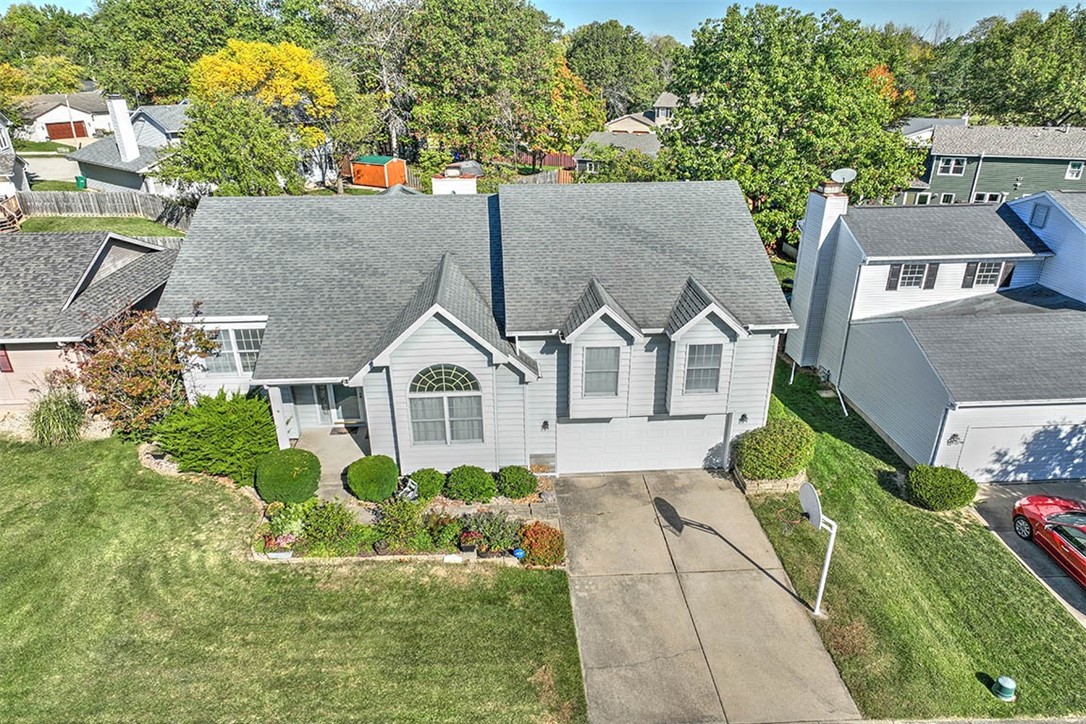2262 South Franzy Drive Decatur, IL 62521 - Photo 3 of 39