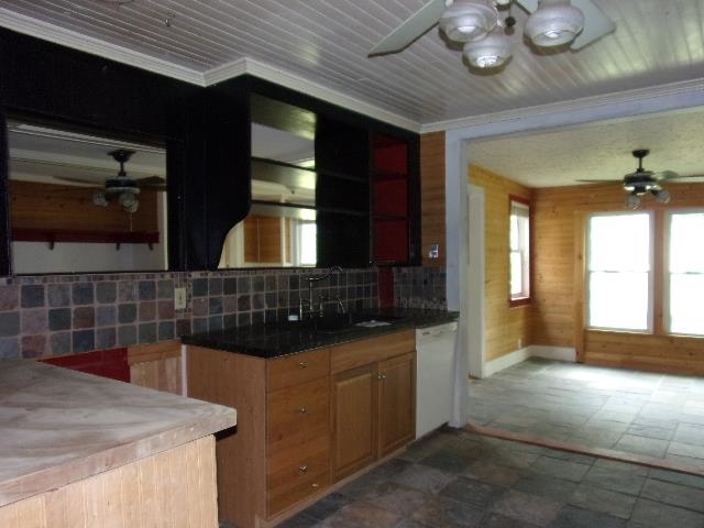 909 Vermont Rte 7a Shaftsbury, VT 05262 - Photo 6 of 22 Gallery Image 6