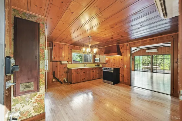 $450,000 | 10293 Field Lane, Forestville, CA 95436