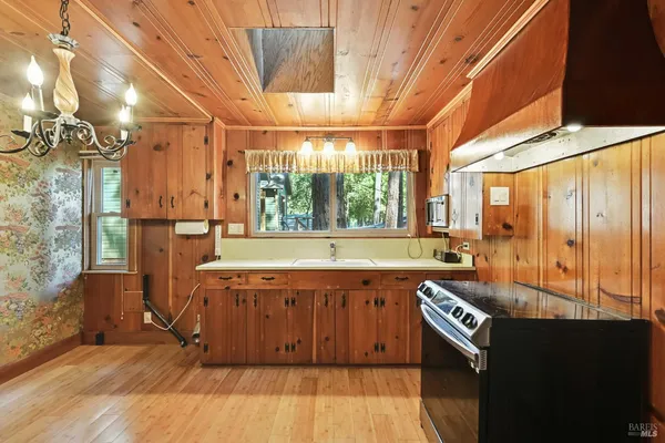 $450,000 | 10293 Field Lane, Forestville, CA 95436