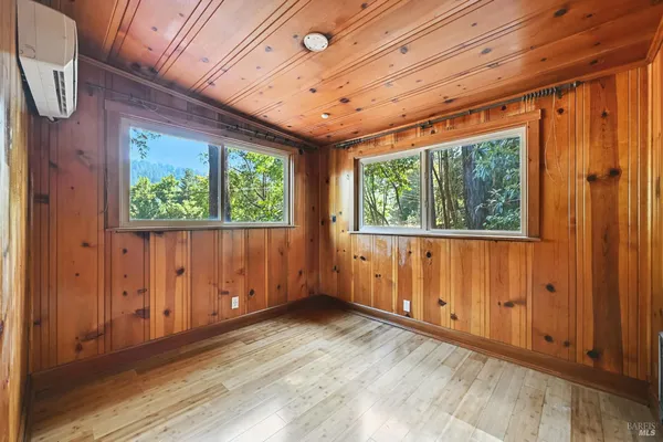 $450,000 | 10293 Field Lane, Forestville, CA 95436
