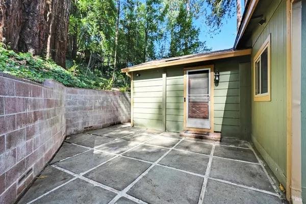 $450,000 | 10293 Field Lane, Forestville, CA 95436