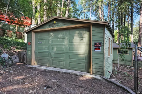 $450,000 | 10293 Field Lane, Forestville, CA 95436