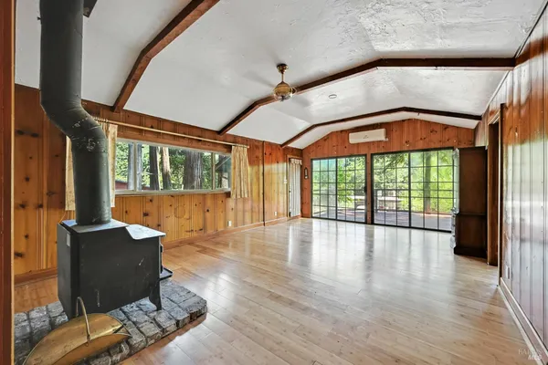 $450,000 | 10293 Field Lane, Forestville, CA 95436