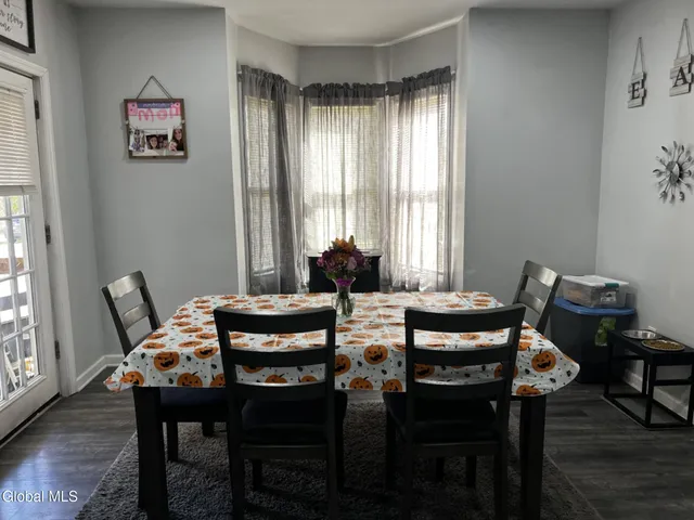 $218,000 | 8 Green Street, Mayfield, NY 12117