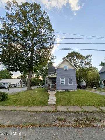 $218,000 | 8 Green Street, Mayfield, NY 12117