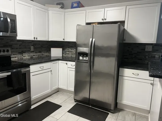 $218,000 | 8 Green Street, Mayfield, NY 12117