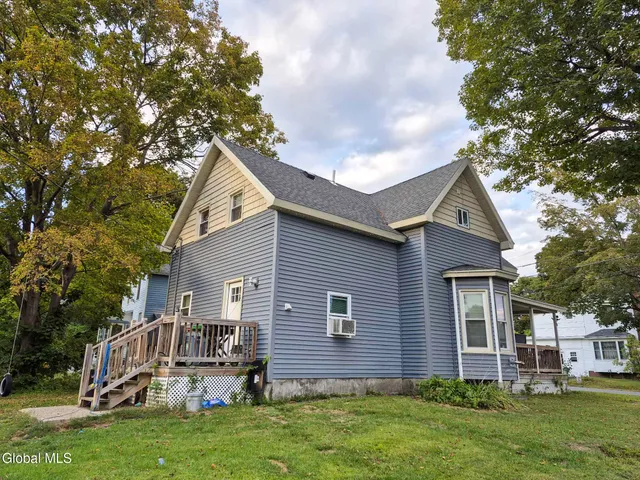 $218,000 | 8 Green Street, Mayfield, NY 12117