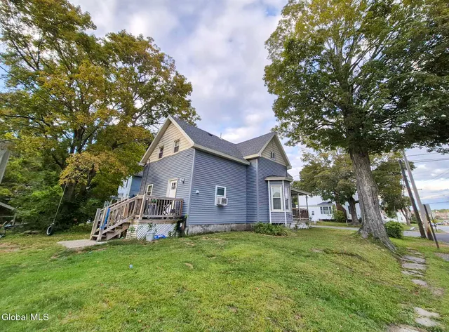 $218,000 | 8 Green Street, Mayfield, NY 12117