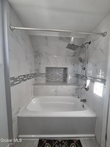 $218,000 | 8 Green Street, Mayfield, NY 12117