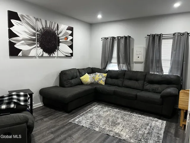 $218,000 | 8 Green Street, Mayfield, NY 12117