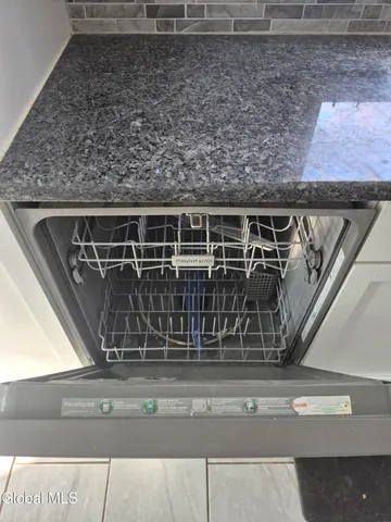 $218,000 | 8 Green Street, Mayfield, NY 12117