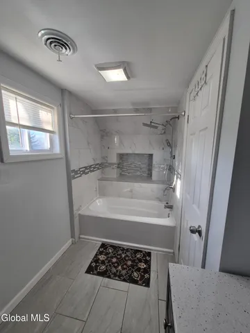 $218,000 | 8 Green Street, Mayfield, NY 12117