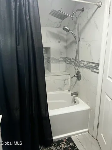 $218,000 | 8 Green Street, Mayfield, NY 12117